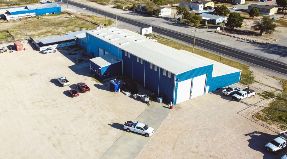 More Photos Of 14625 N Hollyhock Ave, Gardendale Warehouse For Sale