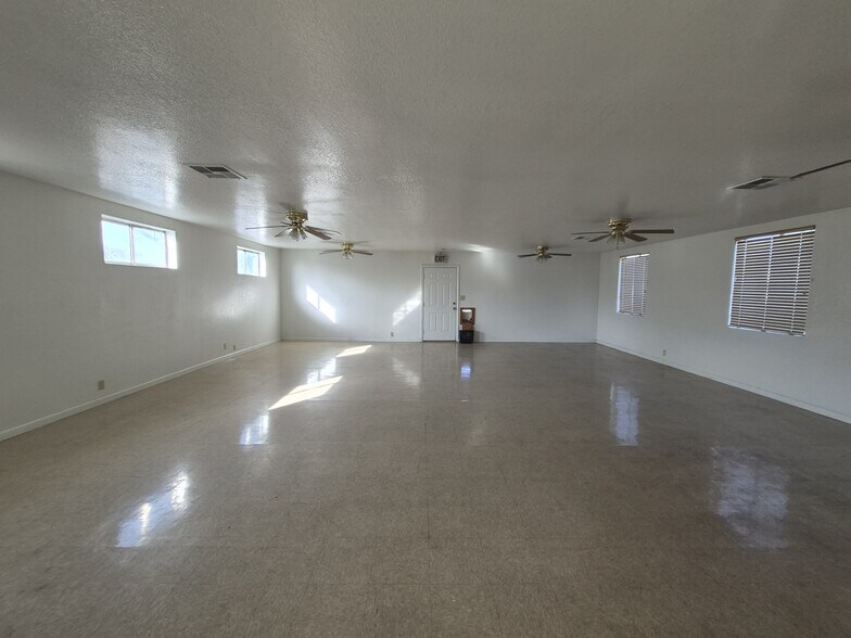 Primary Photo Of 604 W 8th St, Merced Office For Lease