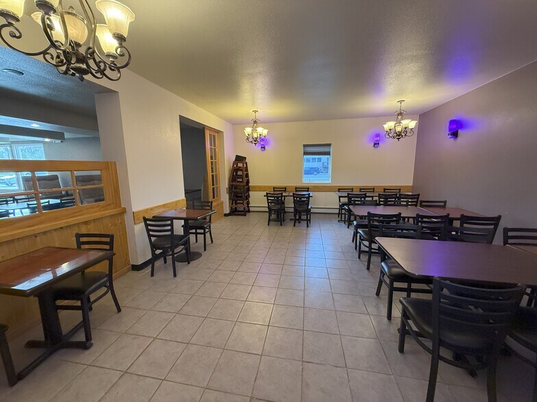 More Photos Of 550 3rd St, Fairbanks Flex For Lease