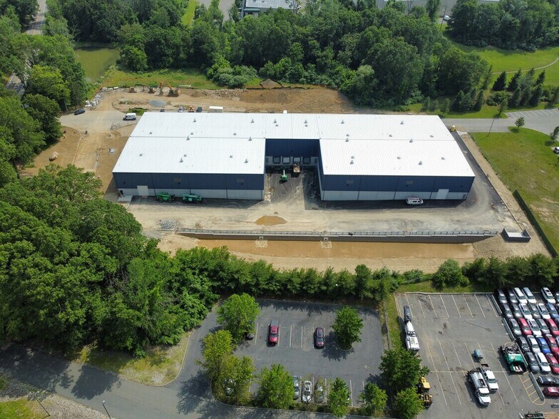 More Photos Of 999 Willow Grove St, Hackettstown Warehouse For Lease