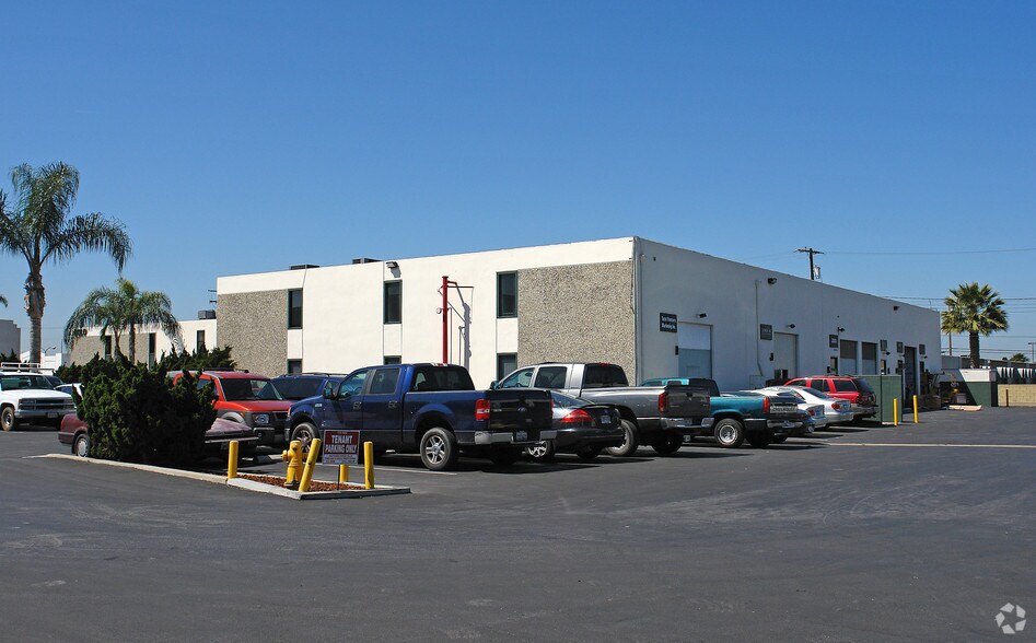 More Photos Of 6905 Oslo Cir, Buena Park Light Manufacturing For Lease