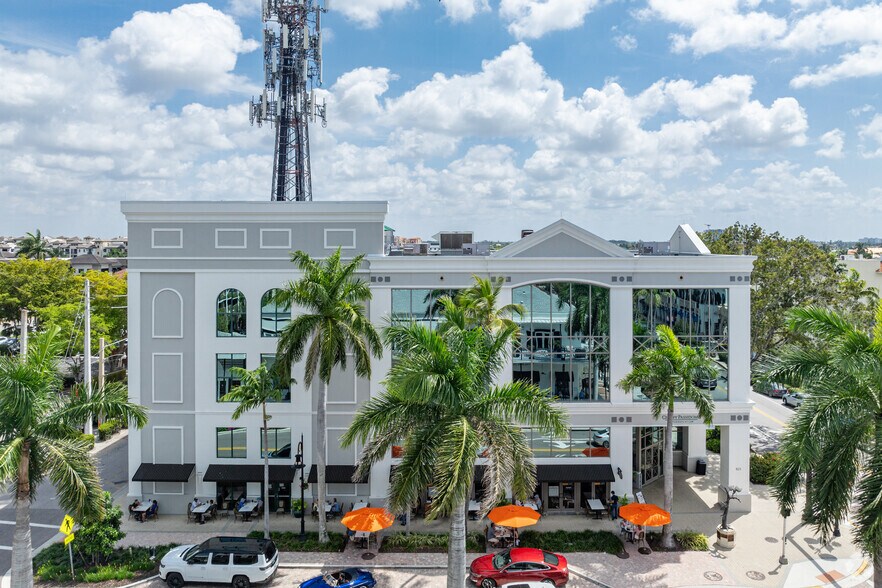 More Photos Of 821 5th Ave S, Naples Office For Lease