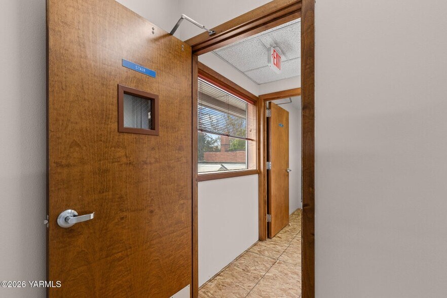 More Photos Of 303 S 12th Ave, Yakima Medical For Sale