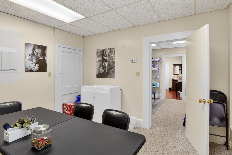 More Photos Of 104-110 S Hill Ave, South Hill Office Residential For Sale