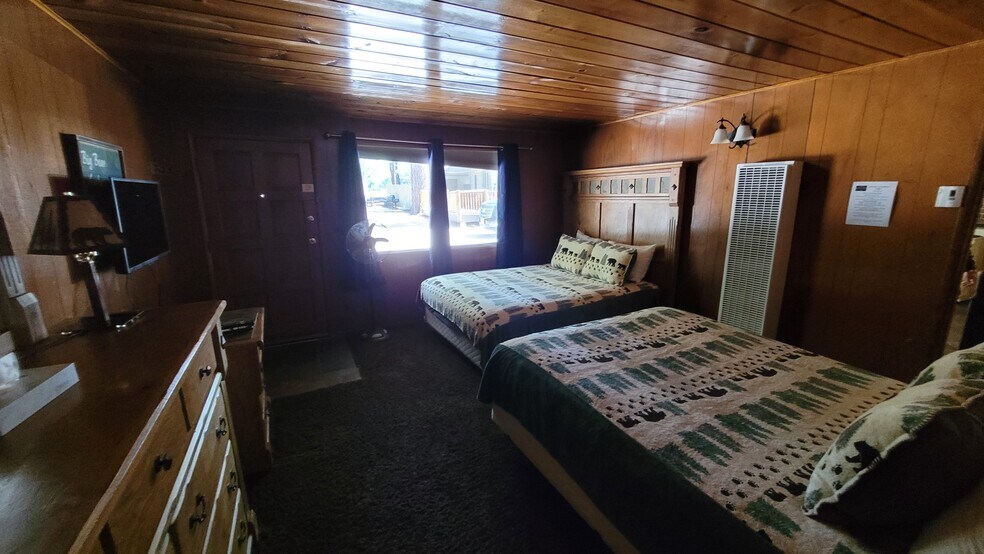 More Photos Of 42268 Moonridge Rd, Big Bear Lake Hospitality For Sale