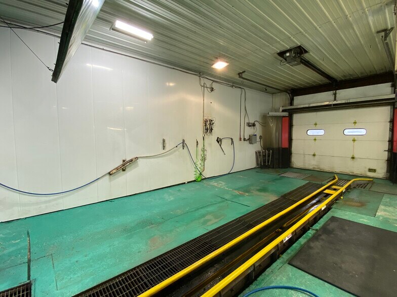 More Photos Of 3417 Franklin St, Michigan City Carwash For Sale