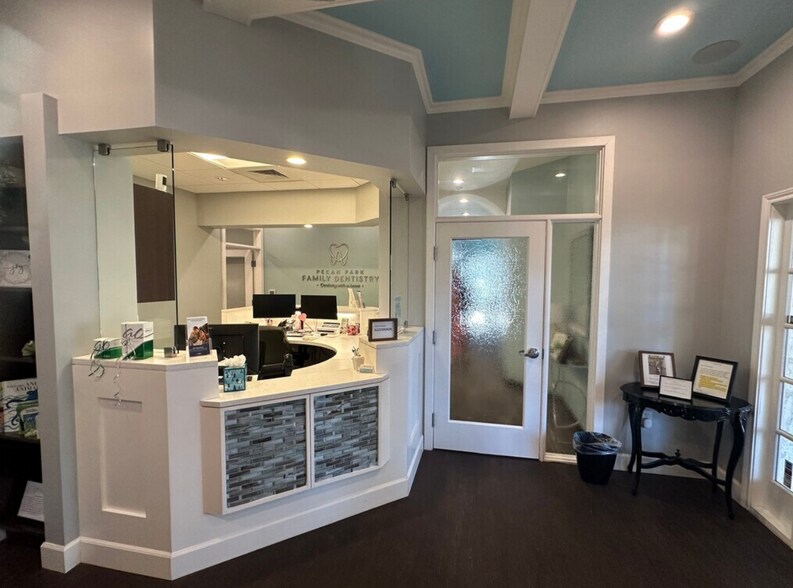 More Photos Of 12335 Hymeadow Dr, Austin Office For Sale