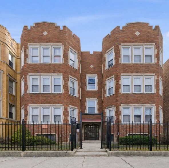 Primary Photo Of , Chicago Multifamily For Sale