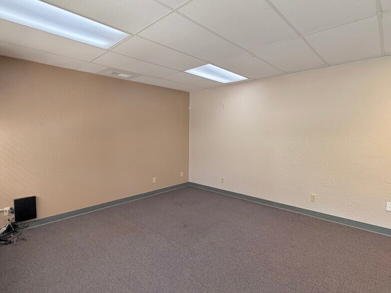 More Photos Of 319 Nevada St, Auburn Flex For Lease