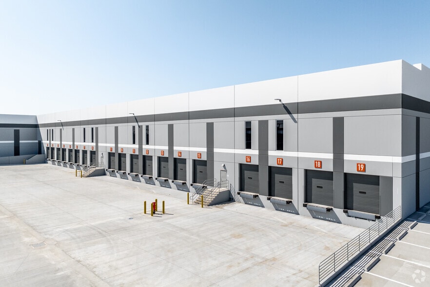 More Photos Of 1901 Via Burton, Fullerton Distribution For Lease