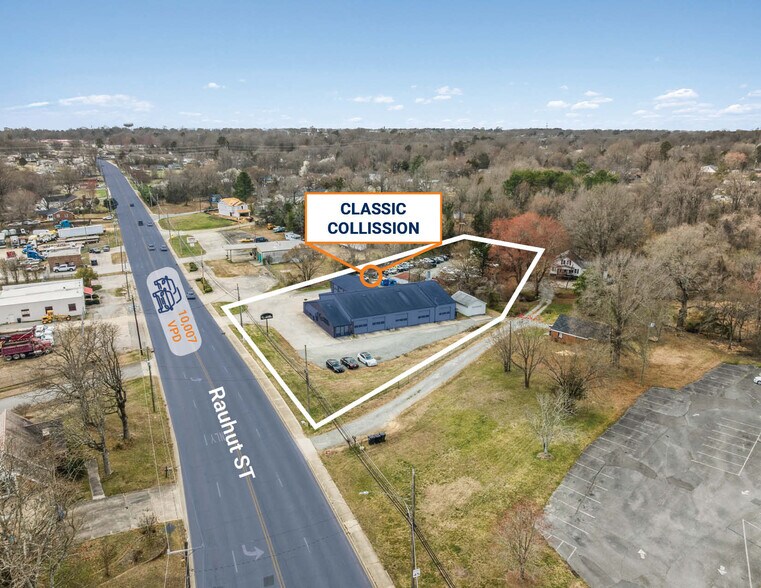 More Photos Of 1238 Rauhut St, Burlington Auto Repair For Sale