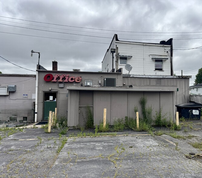 More Photos Of 2321 N Michigan Ave, Saginaw Flex For Sale