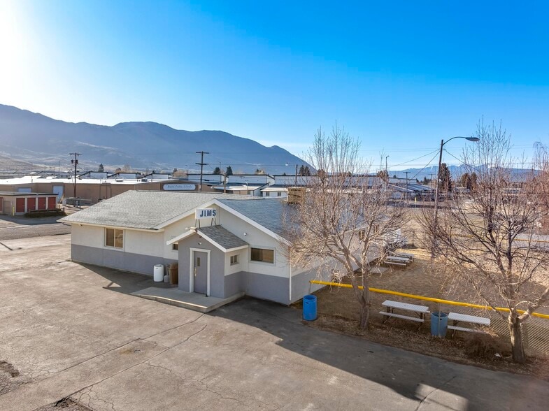 More Photos Of 2740 Elm St, Butte Bar For Sale