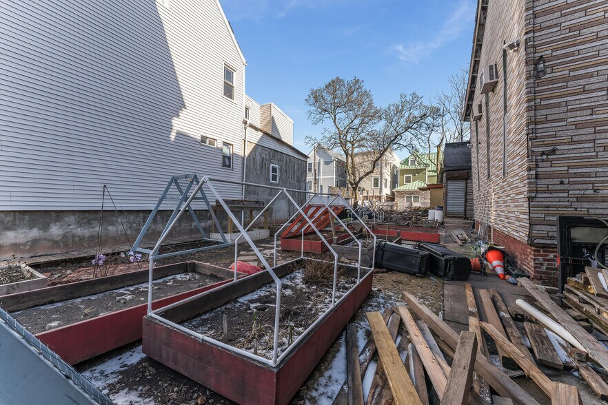 More Photos Of 220-222 Littleton Ave, Newark Religious Facility For Sale