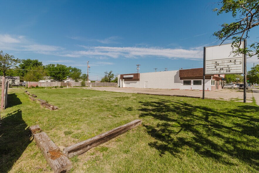 More Photos Of 1015 S Meridian Ave, Wichita Auto Repair For Sale