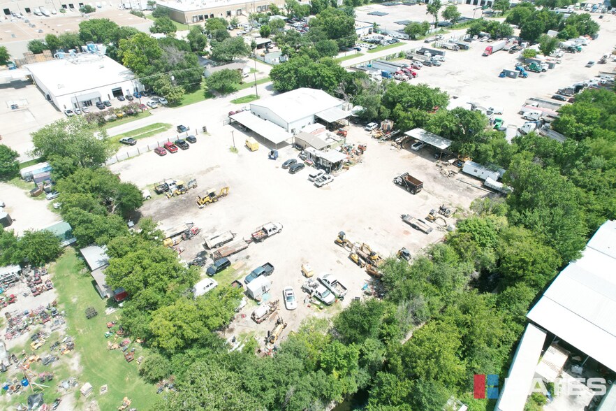 More Photos Of 10709 Goodnight Ln, Dallas Distribution For Lease