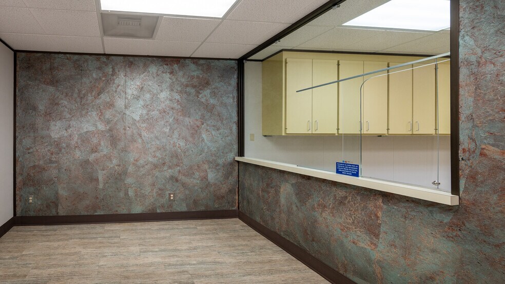 More Photos Of 201 Clinton Rd, Jackson Medical For Lease