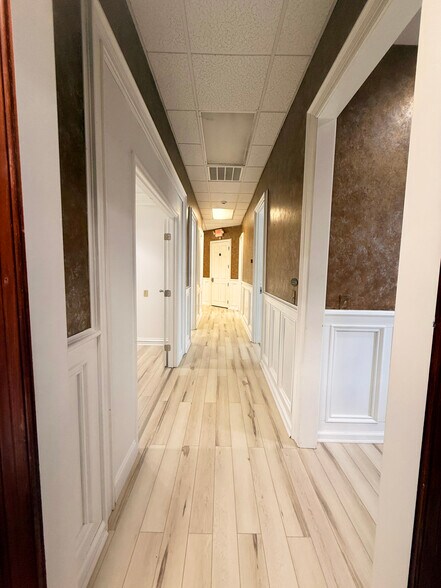 More Photos Of 7161 Lee Hwy, Chattanooga Medical For Sale