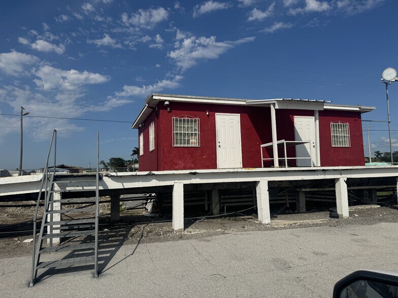 More Photos Of 1008 Railroad St, Belle Glade Specialty For Sale