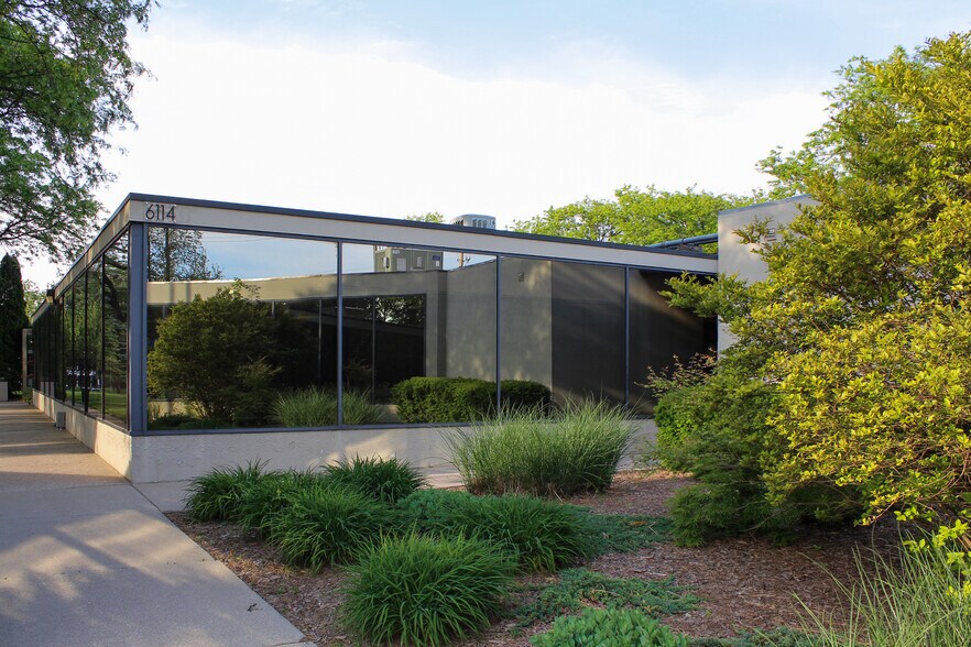 Primary Photo Of 6112 Constitution Dr, Fort Wayne Office For Lease