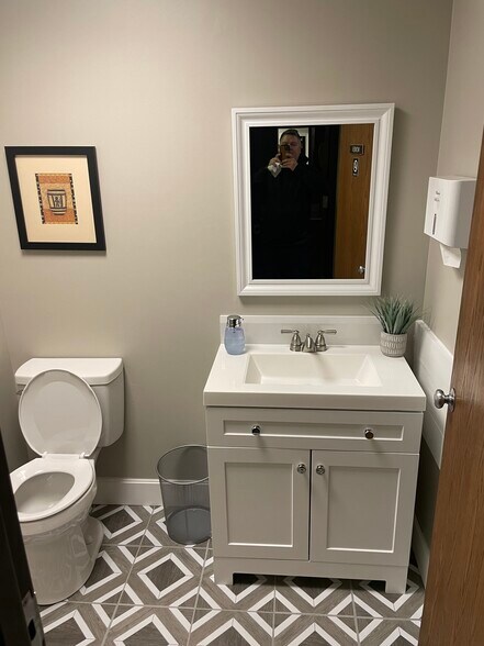 More Photos Of 12480 W 62nd Ter, Shawnee Medical For Lease