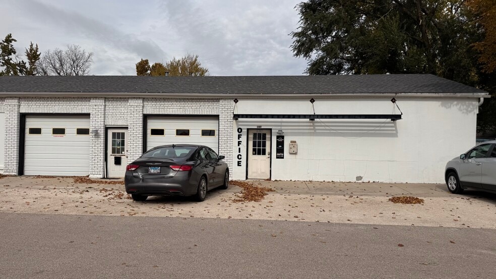 More Photos Of 105 Center St, Maple Park Industrial For Sale