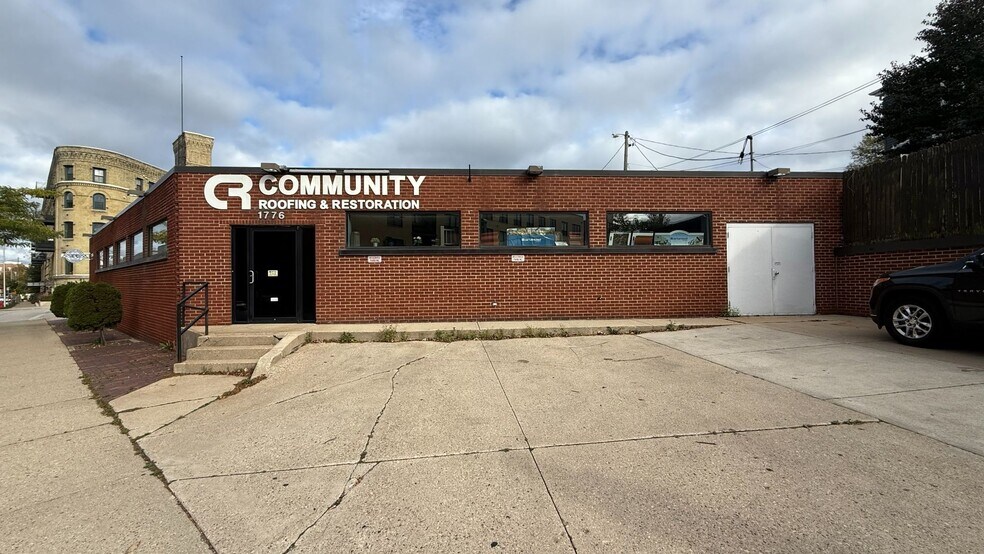 Primary Photo Of 1776 N Water St, Milwaukee Office For Sale