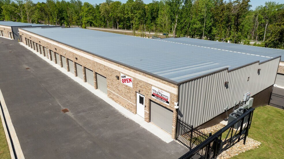 More Photos Of 5092 Hog Mountain Rd, Flowery Branch Self Storage For Sale