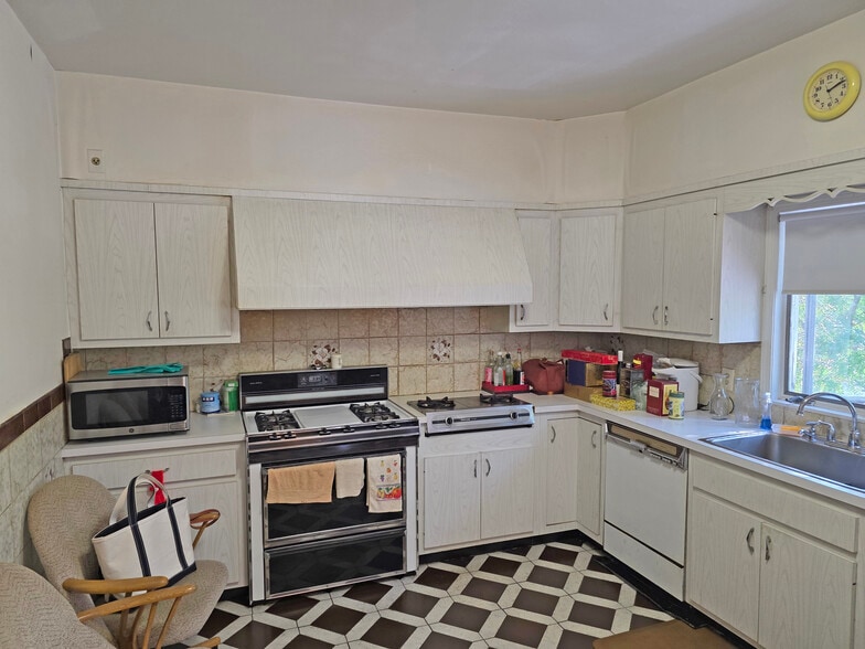 More Photos Of 4 Saint Paul St, Cambridge Apartments For Sale