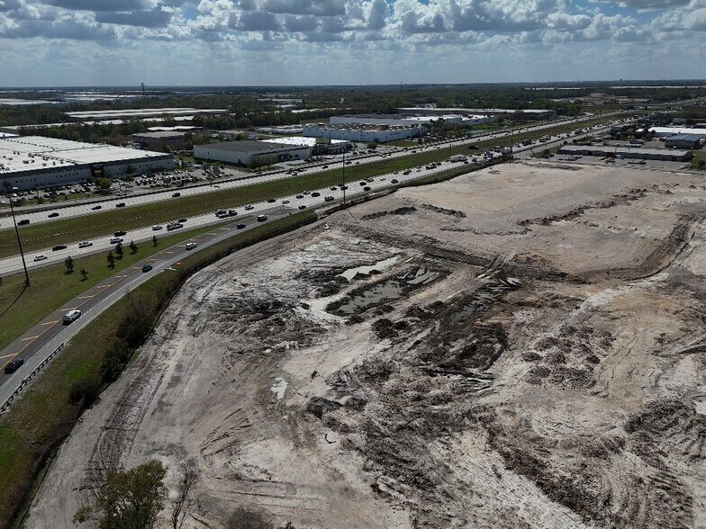 More Photos Of 1 N Alderman Rd, Lakeland Warehouse For Lease