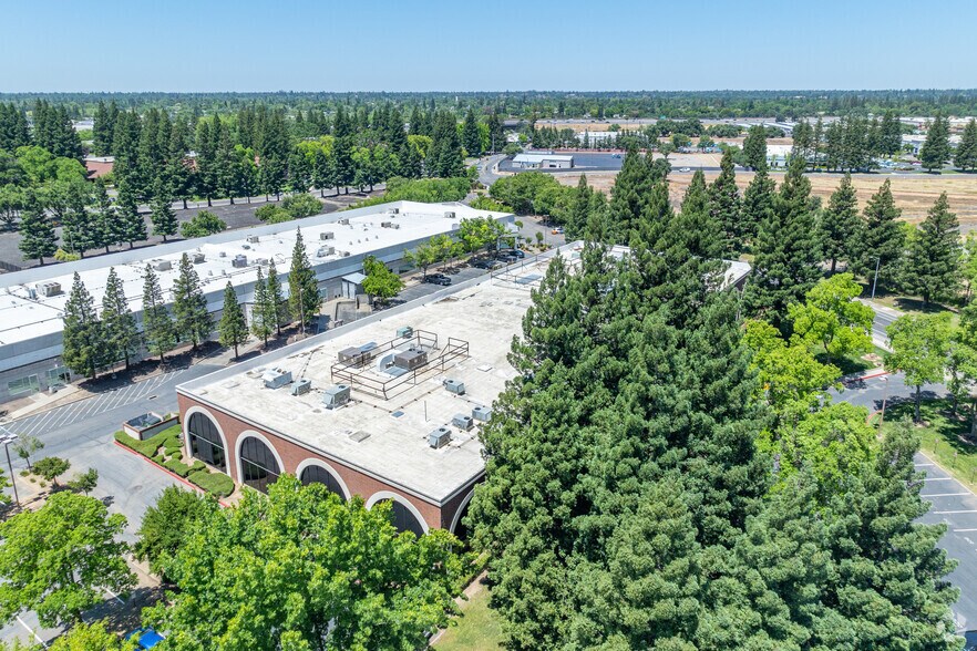 More Photos Of 2890 Kilgore Rd, Rancho Cordova Research And Development For Lease