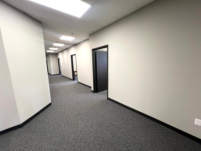 More Photos Of 310 Paterson Plank Rd, Carlstadt Manufacturing For Lease