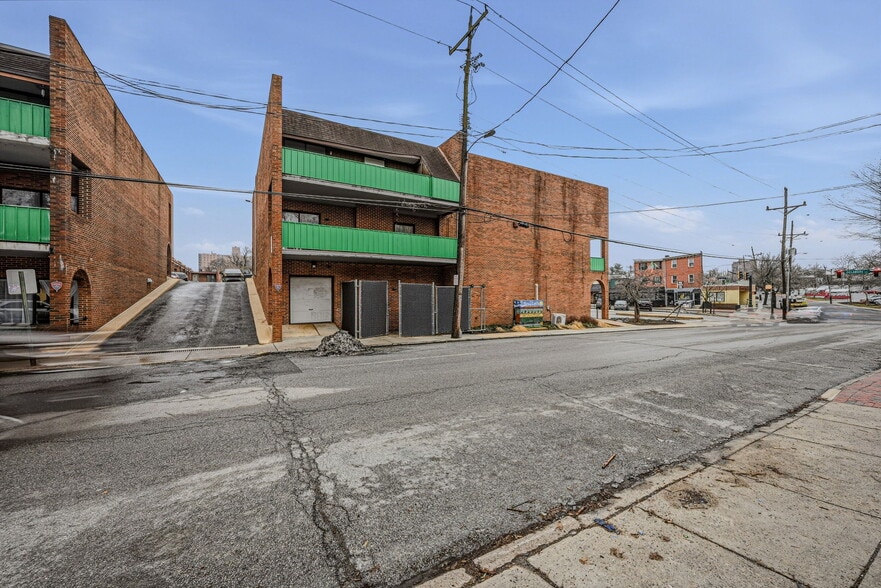 More Photos Of 1A Trolley Sq, Wilmington Storefront For Lease