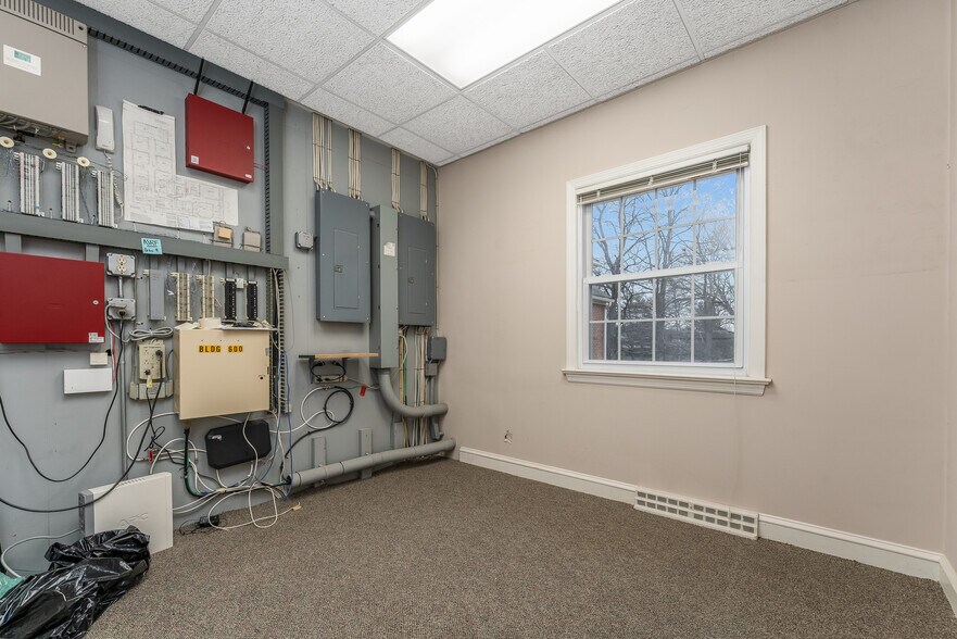 More Photos Of 16 Harrison St, Clinton Township Office Residential For Sale