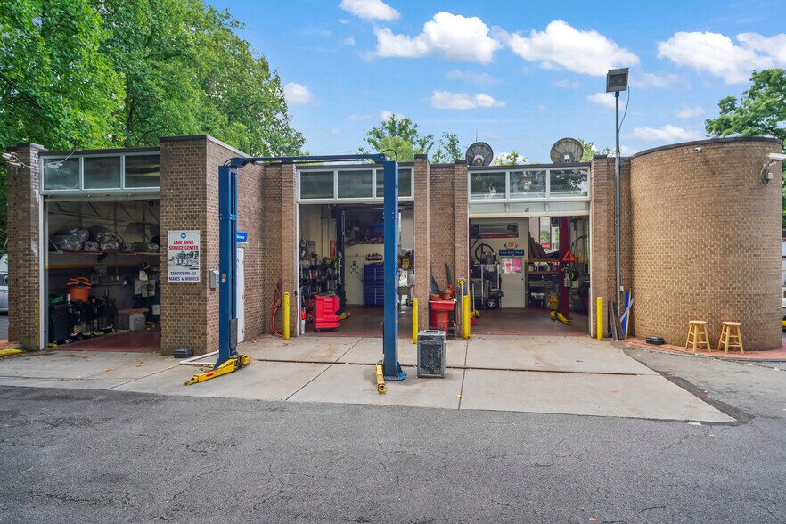 More Photos Of 11410 N Shore Dr, Reston Service Station For Sale