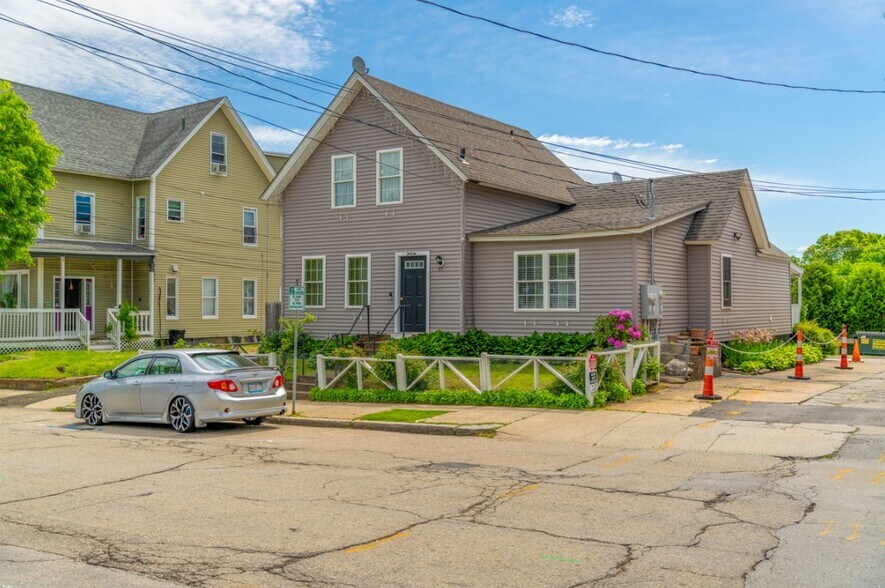 More Photos Of 62 Central St, Southbridge Apartments For Sale