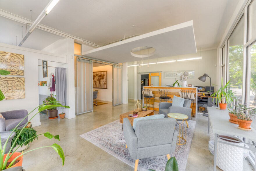 More Photos Of 2259 Young Ave, Memphis Apartments For Sale