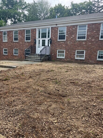 More Photos Of 185 Broadway, Hillsdale Medical For Sale