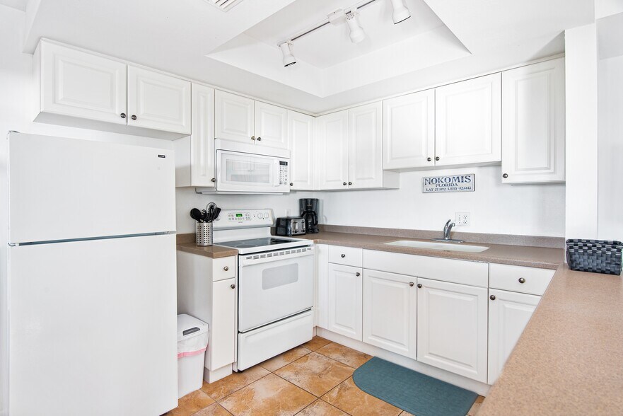 More Photos Of 217 Casey Key Rd, Nokomis Specialty For Sale