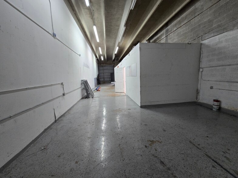 More Photos Of 7215 NW 41st St, Miami Warehouse For Sale
