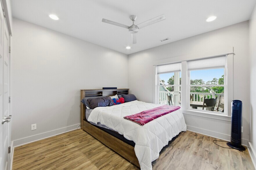 More Photos Of 6475 N Croatan Hwy, Kitty Hawk Office Residential For Sale