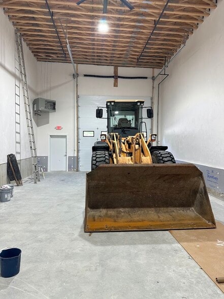 More Photos Of 3 Akira Way, Londonderry Industrial For Sale