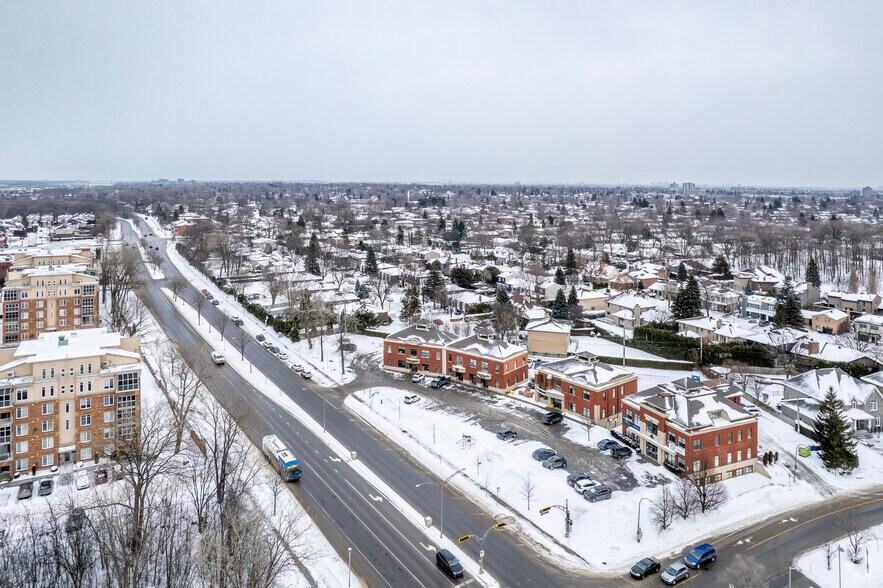 More Photos Of 2370-2374 Saint-Martin Boul E, Laval Medical For Sale