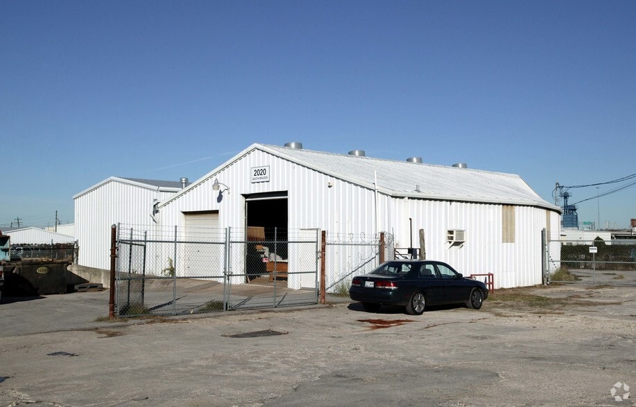 More Photos Of 1731 S San Marcos, San Antonio Unknown For Lease