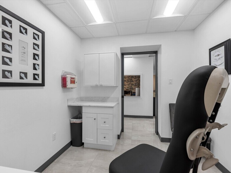 More Photos Of 525 Blossom St, Webster Medical For Sale