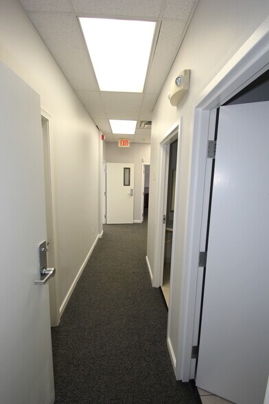 More Photos Of 87 Main St, North Reading Light Manufacturing For Sale