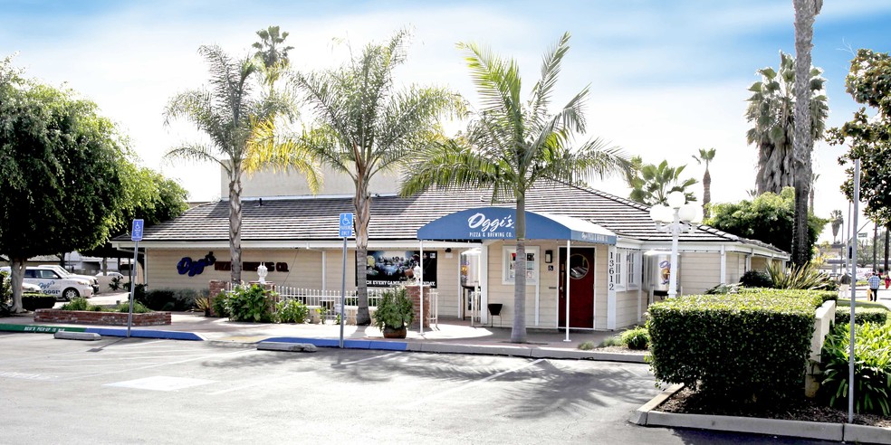 Primary Photo Of 13612 Newport Ave, Tustin Restaurant For Lease