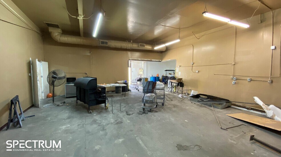 More Photos Of 14532 Blythe St, Van Nuys Manufacturing For Lease