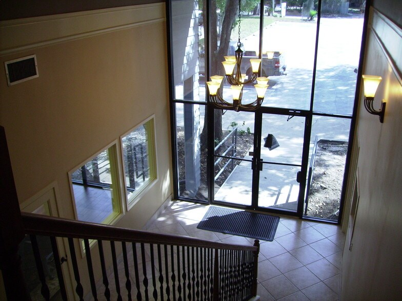 More Photos Of 8826 Goodbys Executive Dr, Jacksonville Office For Lease