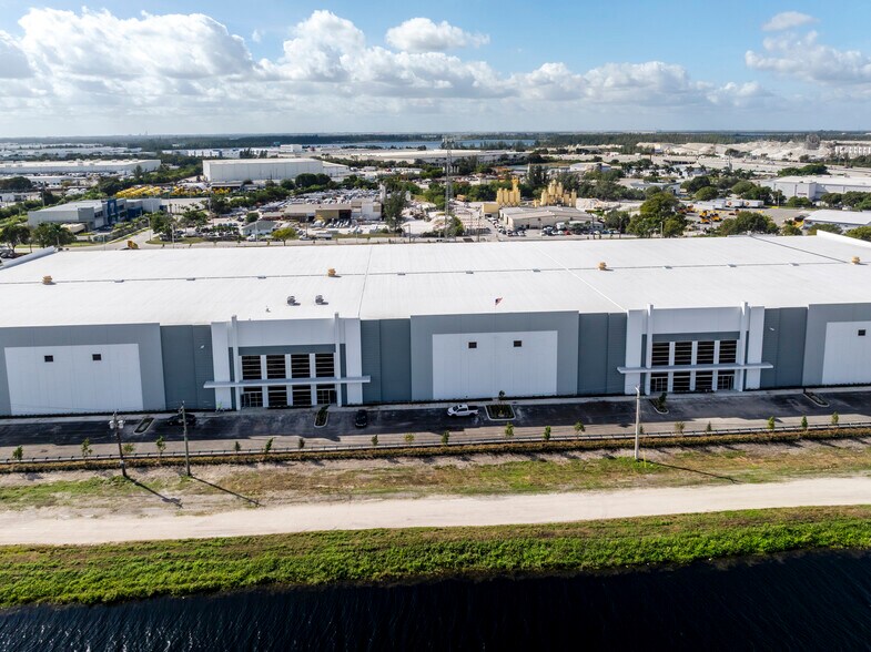 More Photos Of 10900 NW 128th Street, Medley Warehouse For Lease